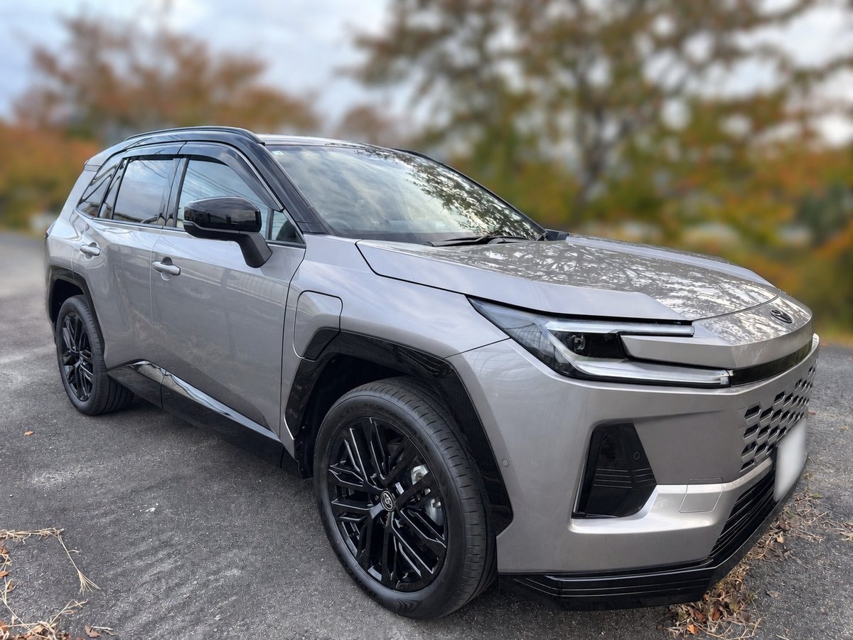 納車されたRAV4 PHEV Zの外観(斜め前)
